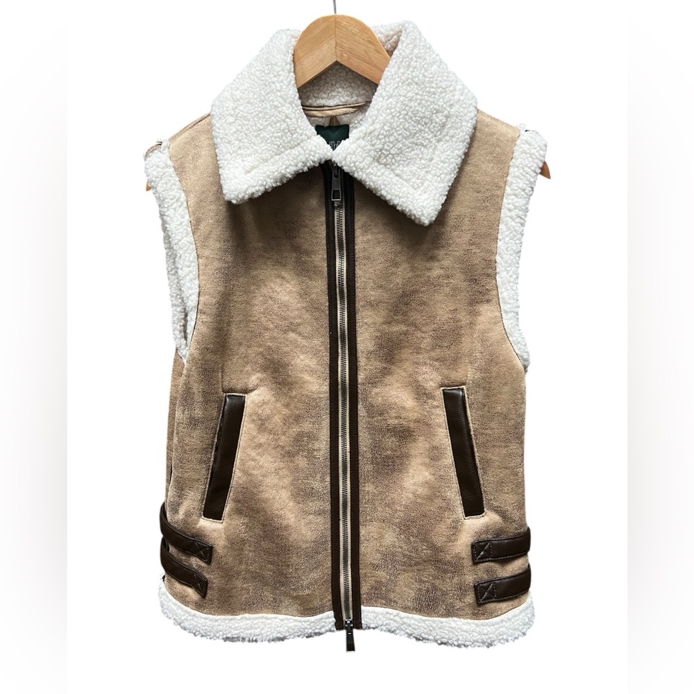 NWT Wild Fable Faux Suede Sherpa Vest - Picture 3 of 9